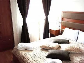 アパートホテル Pirin River Ski, Fun And Family 3*